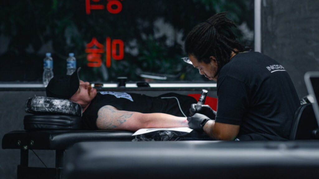 Bullyart Seniman Realisme yang Mengubah Dunia Tato Menjadi Ruang Seni Hidup