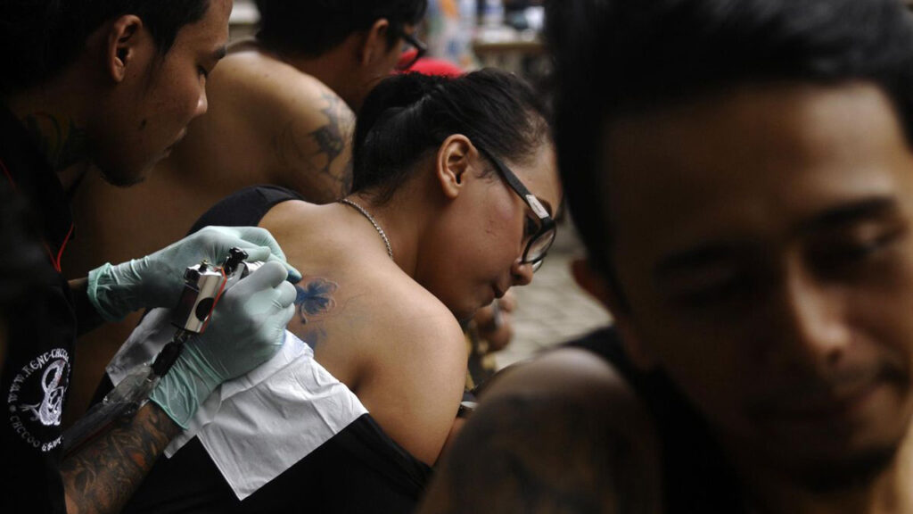 Sugeeepokes dari Kuala Lumpur, Seniman Tato Fine Line yang Mencuri Perhatian