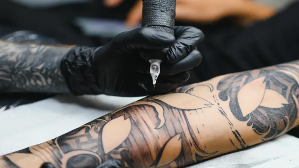 Gaga Ma, Seniman Hong Kong dengan Sentuhan Freehand Lembut dan Estetika Laut yang Mengalir