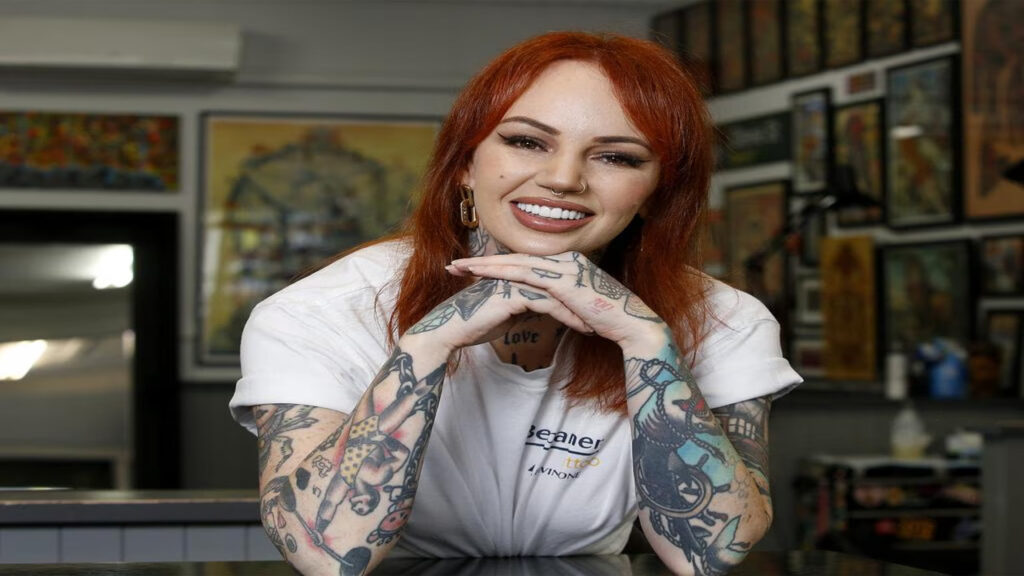 Lauren Winzer: Seniman Tato Australia yang Menghidupkan Karakter Kartun di Kulit